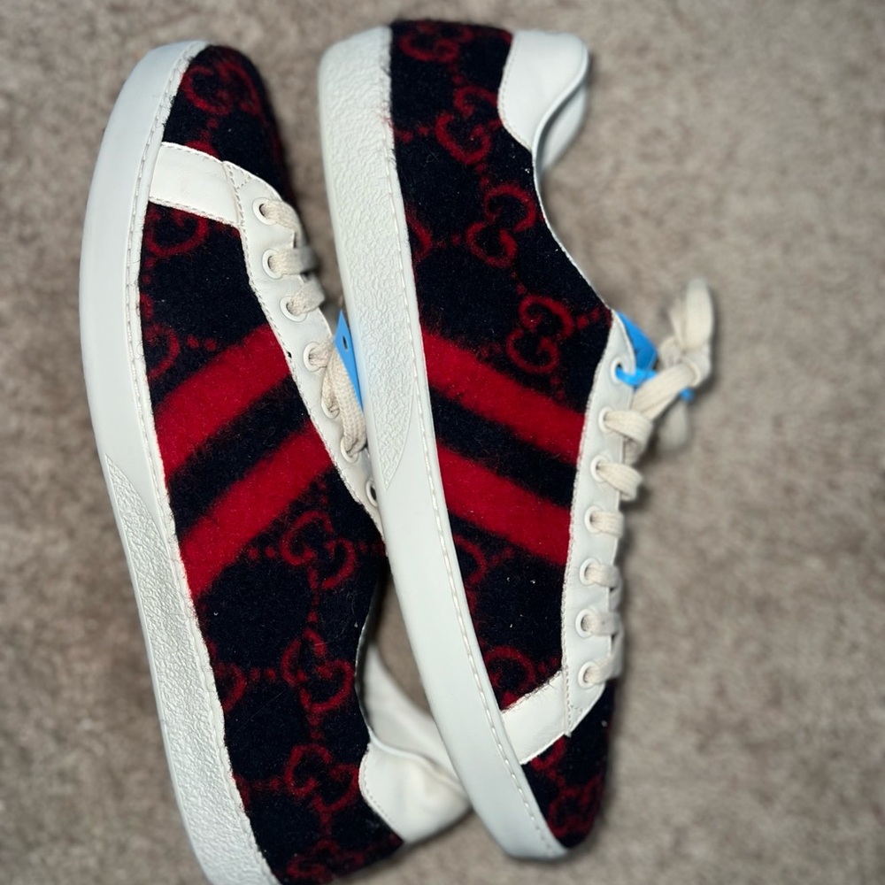 Gucci Wool Red and Navy Blue Sneakers Sleek Design